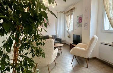 gîte 65 m2 200 m gare t-g-v et fac 400 m centre-ville grand parking 250 places gratuit face au logement - Foto 6