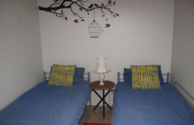 Stunning Cape Peninsula Holiday Villa With Pool - Photo 3