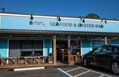 Stylish 3BR 2BA House Minutes from PCB - Book now - Foto 32