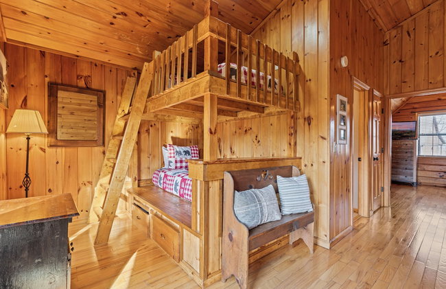 Bear Hideaway Cozy 3BR Cabin - Foto 3