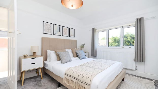 The West Byfleet Place - Modern 3bdr Flat With Garden - Foto 4, Habitación