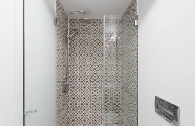 Rossio Penthouse Three-Bedroom Apartment w/ River View and Parking - by LU Holidays - Photo 29