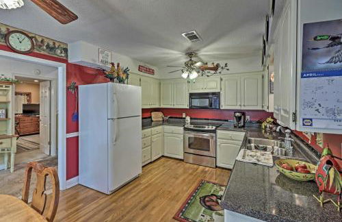 Secluded Edgemont Getaway with Huge Outdoor Deck! - Foto 10