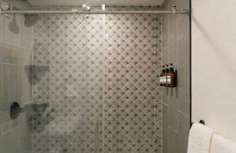 House of Noir Elan Stunning 6BR Designer Retreat - Photo 54