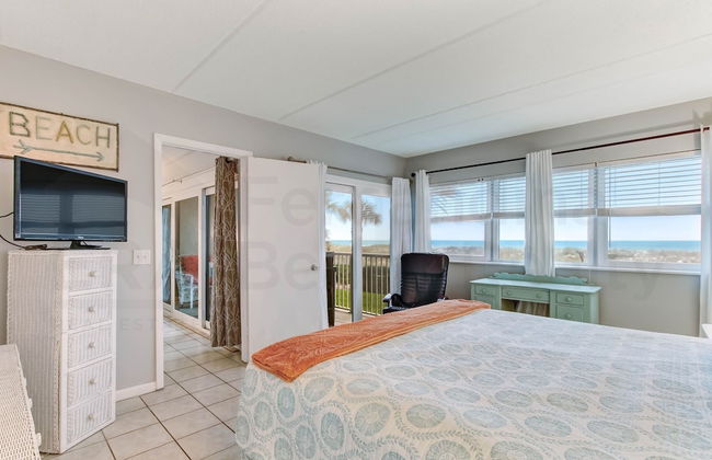 Spacious Oceanfront Condo, Easy Access to Private Fishing Pier by RedAwning - Foto 6
