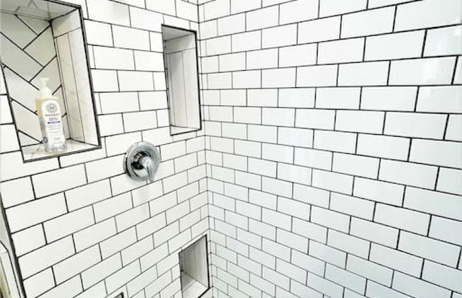 The Loft at Park Place - 3rd Floor Walk up King and Queen Beds Fast Wifi and Free Coffee - Foto 7