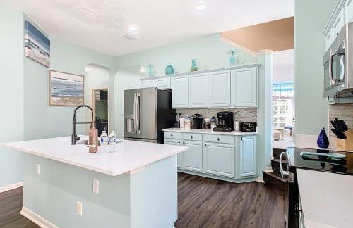 Spacious family home w pool & game room - Photo 10