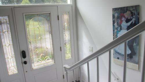 Spacious retreat with 5 bedrooms full kitchen, fenced sports court, free parking - Foto 4