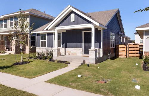 Modern Cozy Home - Gym - Quiet Street - Sleeps 4 - Foto 1