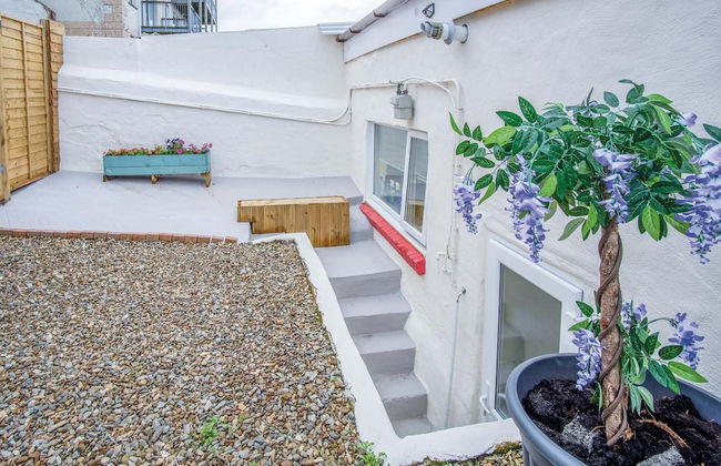 Clouds - 1 Bedroom Holiday Home - Milford Haven - Photo 38