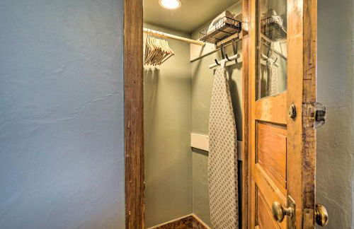 Walk to Shops and Restaurants Dtwn Laramie Condo! - Foto 25