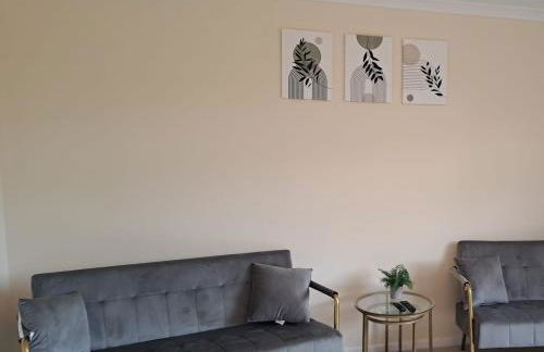 SALE 3 bed House CALNE SLEEPS 6 pet-friendly - Foto 2