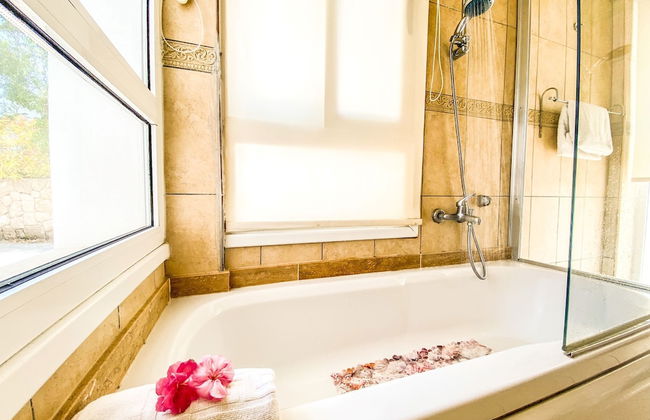 Ocean View Family Villa, Sleeps 2-10, Private Pool, Wifi, Internet Tv & Acs - Photo 27