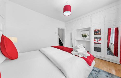 Citylink Spacious 5-Bedroom House,Wi-Fi,Easy Access to Excel and Central London - Foto 8