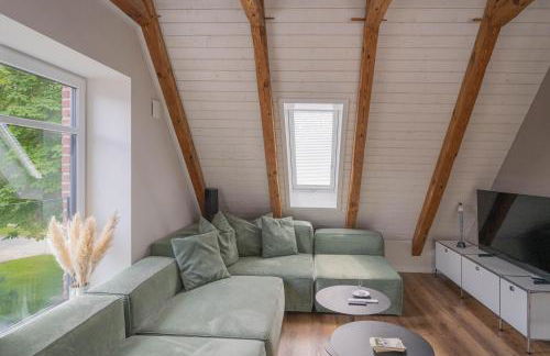 Traumhafte Ferienwohnung am Park, großer Balkon, voll ausgestattete Küche, Schreibtisch, WiFi, Smart TV, Carport, Wallbox, Fahrräder - Foto 29