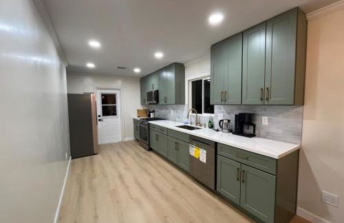 Modern Family 3BR Near LAX & Disney - Foto 11