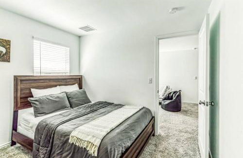 Entire house near airport & COTA - Foto 4