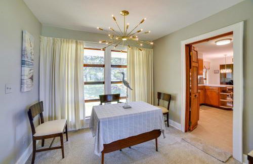 Fifties Beaufort Home with Patio, On Newport River! - Foto 5