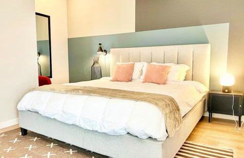 Beautiful One Bedroom Apartment With View of City - Foto 3