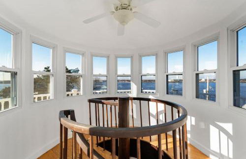 Hot Tub, Electric Bikes, Solo Stove, Projector, Smores - Foto 34