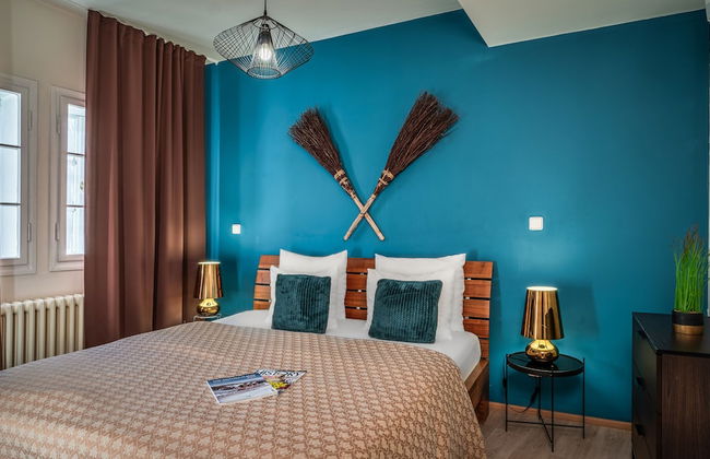 7 Tales Apartments by Adrez Living - Photo 15