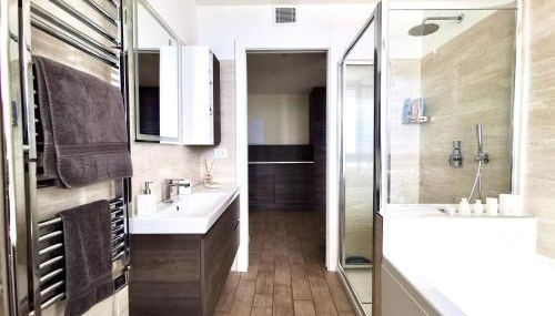 THE VIEW!!! by Design Studio - Foto 4, Shower