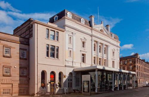 Edinburgh Castle Suite - The Edinburgh Address - Photo 35