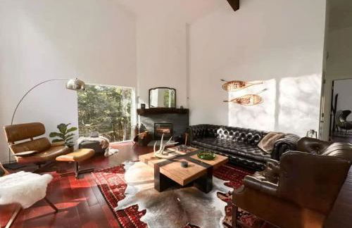 Unique and Private 25ft Waterfall House in Hunter - Foto 9