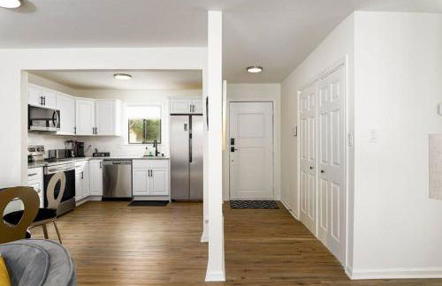 Grey Sapphire Hideaway - 2BR 2BA w Arcade & Pool - Foto 9