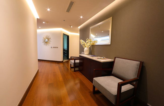 Number One Tower Suites - Photo 48