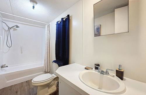 Forest Hideaway • Screened Porch • Grill - Foto 38