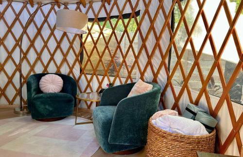 Purple City Retreats - Luxury Yurt & Spa - Foto 22