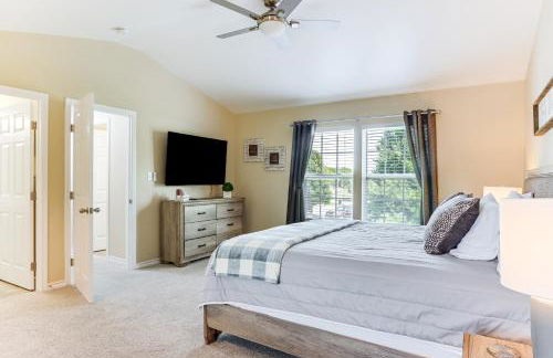 Pool and Lake Access Lovely Monkey Island Getaway - Foto 17