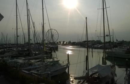 Residence Record - Photo 17