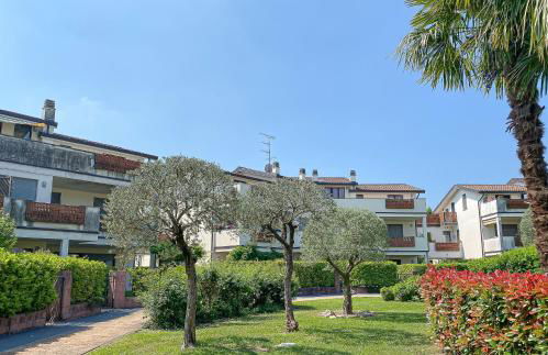 Oasi Sole Laghi with Pool - Foto 12