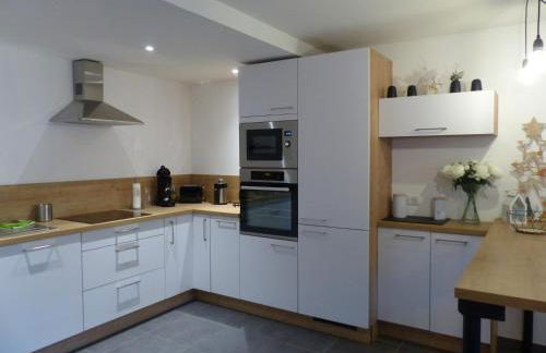 Le 206 Appartement Moderne et Cosy-Terrasse -Centre-Parking-Wifi - Foto 5