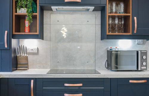 Stylish 4 Bed Trentham Retreat with Pool Table - Foto 29