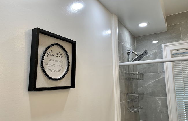 The Horseshoe Falls Villa- 6BR Free Parking, Minutes From Falls & Casino - Foto 22