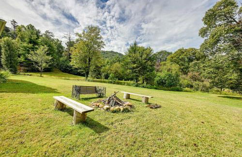 Pet Friendly Home with Hot Tub, Patio and Game Room! - Foto 35