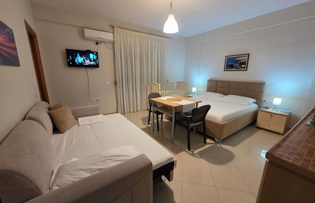 Thoma's K Studios - Photo 27