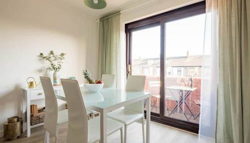 Stylish apartment with balcony, minutes from beach - Foto 4