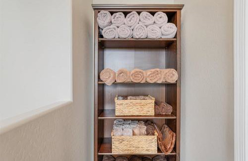 Moonlight Ridge Spacious Townhome 3 miles from Downtown AC Garage Near Snowbowl - Foto 23