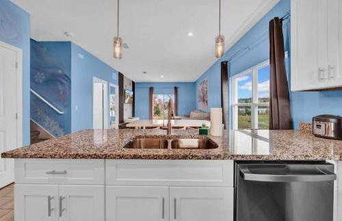 Comfortable 4 bedroom 4 bath Home Near Disney - Foto 16