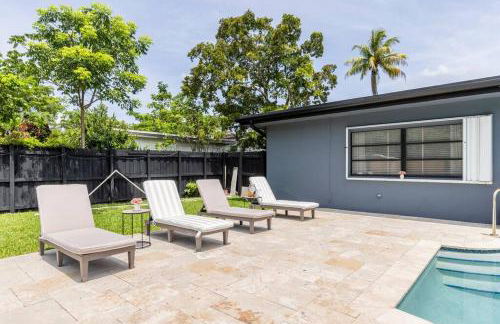 Spacious 4 Bedroom 3 Bathroom House with Heated Pool and Outdoor Shower close to FFL Airport and Cruise Port - Foto 5