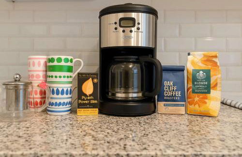 Jazzy Downtown Studio with Piano - Foto 12