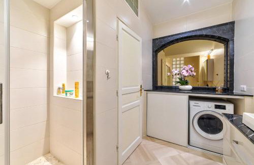 Elegant apartment in Nice centre with grand terrace - Foto 14