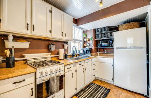 Deck and Fire Pit Manitou Mountain Retreat - Foto 2