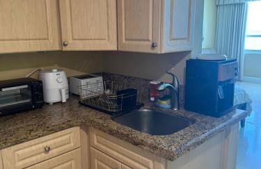 Castle beach studio,tennis court and swimming pool with beach access - Foto 51