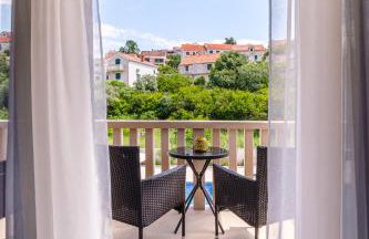 Villa Janie with a pool for up to 16 people - Photo 36