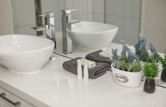 The Jetty Beach Apartment by Ready Set Host - Foto 33